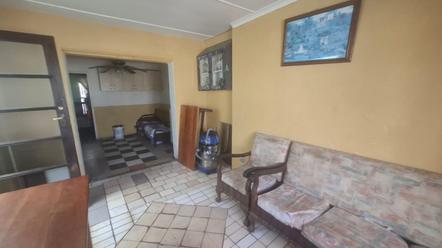 2 Bedroom Property for Sale in Lentegeur Western Cape